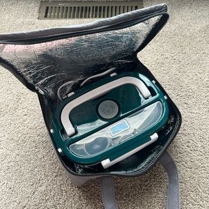 Portable meal warmer car or desktop plug